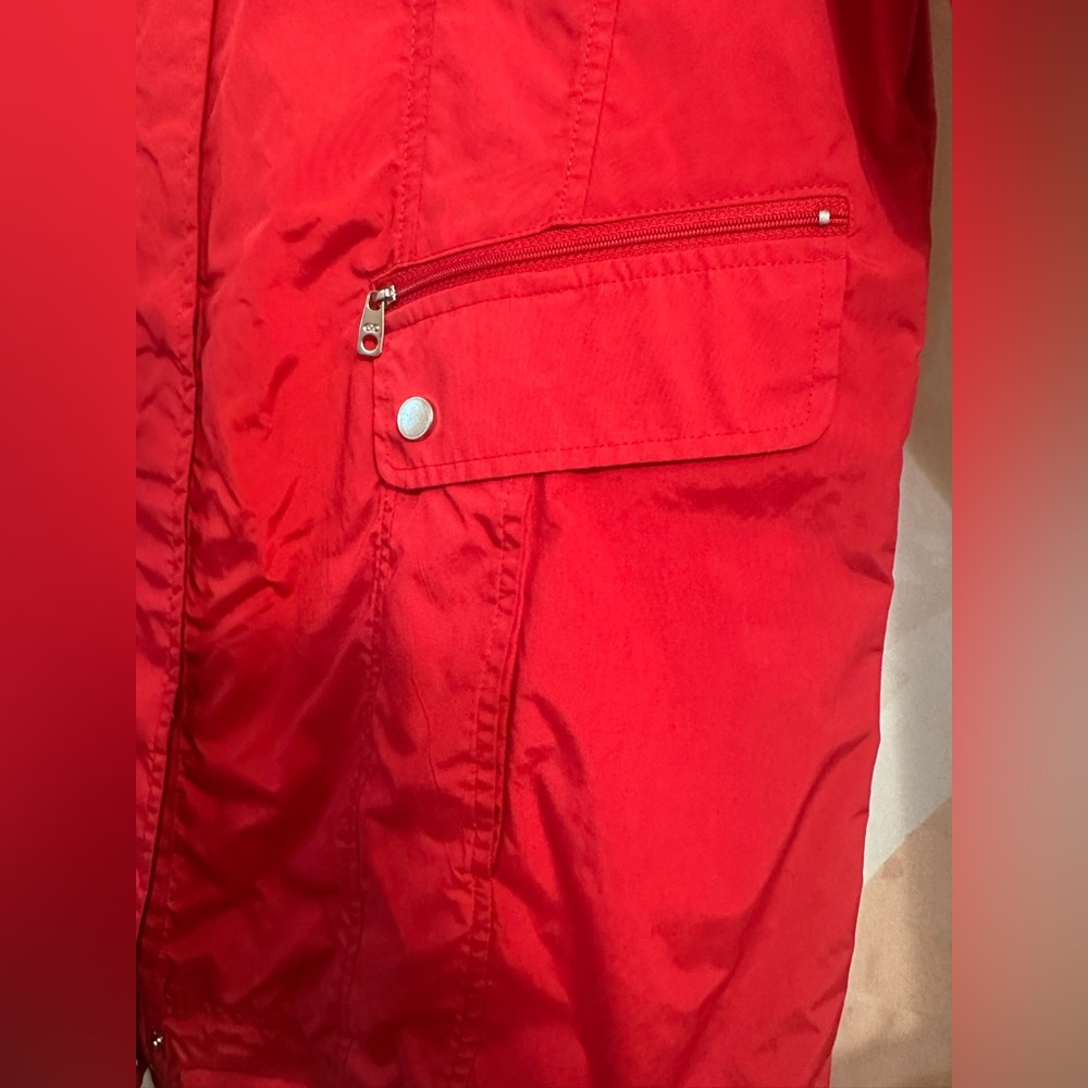 Women’s Rain Jacket - Picture 5 of 6